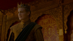extant_GameOfThrones_4x02-TheLionAndTheRose_5012