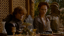 extant_GameOfThrones_4x02-TheLionAndTheRose_5015
