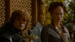 extant_GameOfThrones_4x02-TheLionAndTheRose_5033