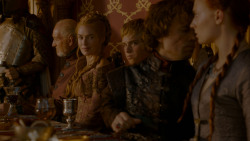extant_GameOfThrones_4x02-TheLionAndTheRose_5039