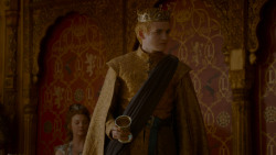 extant_GameOfThrones_4x02-TheLionAndTheRose_5047