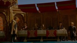 extant_GameOfThrones_4x02-TheLionAndTheRose_5048