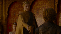 extant_GameOfThrones_4x02-TheLionAndTheRose_5058