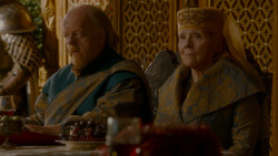 extant_GameOfThrones_4x02-TheLionAndTheRose_5065