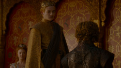 extant_GameOfThrones_4x02-TheLionAndTheRose_5067