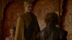 extant_GameOfThrones_4x02-TheLionAndTheRose_5068