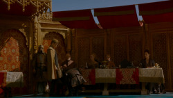 extant_GameOfThrones_4x02-TheLionAndTheRose_5072
