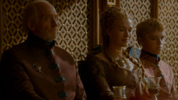 extant_GameOfThrones_4x02-TheLionAndTheRose_5076