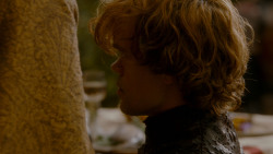 extant_GameOfThrones_4x02-TheLionAndTheRose_5081