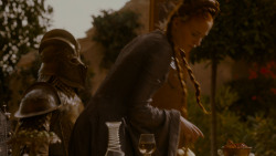 extant_GameOfThrones_4x02-TheLionAndTheRose_5103