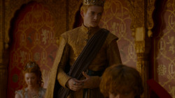 extant_GameOfThrones_4x02-TheLionAndTheRose_5107