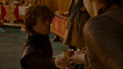 extant_GameOfThrones_4x02-TheLionAndTheRose_5115