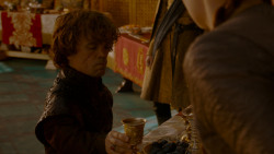 extant_GameOfThrones_4x02-TheLionAndTheRose_5116
