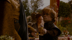 extant_GameOfThrones_4x02-TheLionAndTheRose_5123