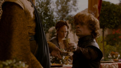 extant_GameOfThrones_4x02-TheLionAndTheRose_5124