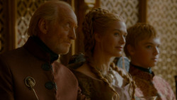extant_GameOfThrones_4x02-TheLionAndTheRose_5139