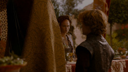 extant_GameOfThrones_4x02-TheLionAndTheRose_5142