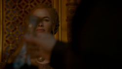 extant_GameOfThrones_4x02-TheLionAndTheRose_5145