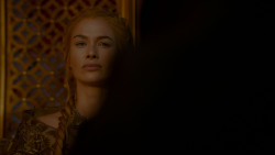 extant_GameOfThrones_4x02-TheLionAndTheRose_5147
