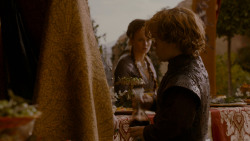 extant_GameOfThrones_4x02-TheLionAndTheRose_5151