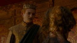 extant_GameOfThrones_4x02-TheLionAndTheRose_5161