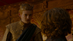 extant_GameOfThrones_4x02-TheLionAndTheRose_5199