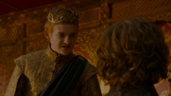extant_GameOfThrones_4x02-TheLionAndTheRose_5202