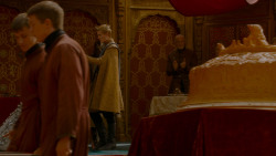 extant_GameOfThrones_4x02-TheLionAndTheRose_5238