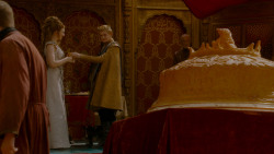 extant_GameOfThrones_4x02-TheLionAndTheRose_5239