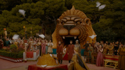 extant_GameOfThrones_4x02-TheLionAndTheRose_5262