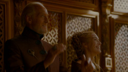 extant_GameOfThrones_4x02-TheLionAndTheRose_5265
