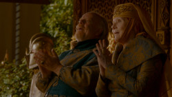 extant_GameOfThrones_4x02-TheLionAndTheRose_5266