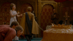 extant_GameOfThrones_4x02-TheLionAndTheRose_5275