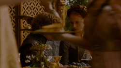 extant_GameOfThrones_4x02-TheLionAndTheRose_5289