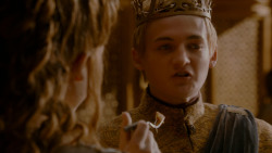 extant_GameOfThrones_4x02-TheLionAndTheRose_5308