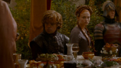 extant_GameOfThrones_4x02-TheLionAndTheRose_5312