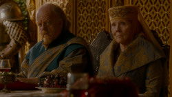 extant_GameOfThrones_4x02-TheLionAndTheRose_5334