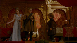 extant_GameOfThrones_4x02-TheLionAndTheRose_5349