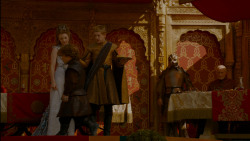 extant_GameOfThrones_4x02-TheLionAndTheRose_5352