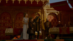 extant_GameOfThrones_4x02-TheLionAndTheRose_5363
