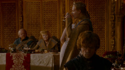 extant_GameOfThrones_4x02-TheLionAndTheRose_5370