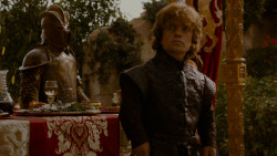extant_GameOfThrones_4x02-TheLionAndTheRose_5376