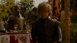 extant_GameOfThrones_4x02-TheLionAndTheRose_5378