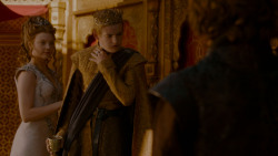 extant_GameOfThrones_4x02-TheLionAndTheRose_5391