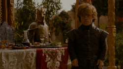 extant_GameOfThrones_4x02-TheLionAndTheRose_5395