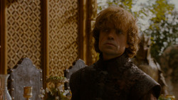 extant_GameOfThrones_4x02-TheLionAndTheRose_5406