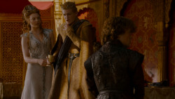extant_GameOfThrones_4x02-TheLionAndTheRose_5411
