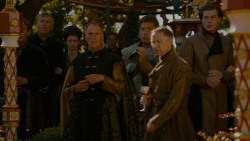 extant_GameOfThrones_4x02-TheLionAndTheRose_5438