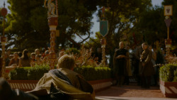 extant_GameOfThrones_4x02-TheLionAndTheRose_5439