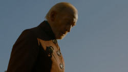 extant_GameOfThrones_4x02-TheLionAndTheRose_5476